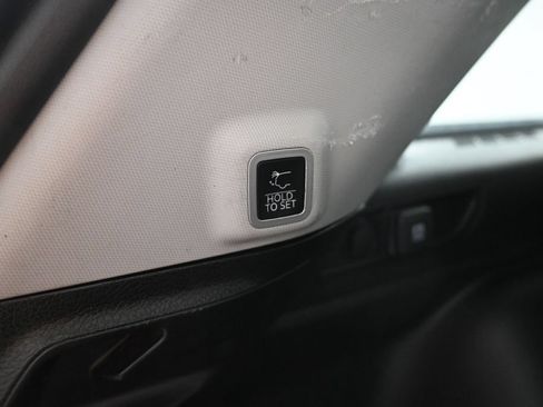 Used 2022 Jeep Grand Cherokee Limited AWD/4WD image 25