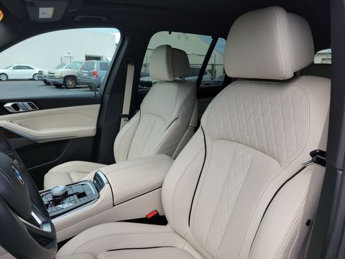 Used 2025 BMW X5 sDrive40i w/ Executive Package RWD image 23