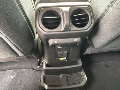 Used 2025 Jeep Wrangler Unlimited Sahara w/ Safety Group AWD/4WD image 24