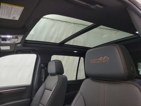 Certified 2025 Chevrolet Tahoe High Country w/ Sun And Tow Package AWD/4WD image 11