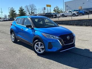 Certified 2025 Nissan Kicks Play S video 2