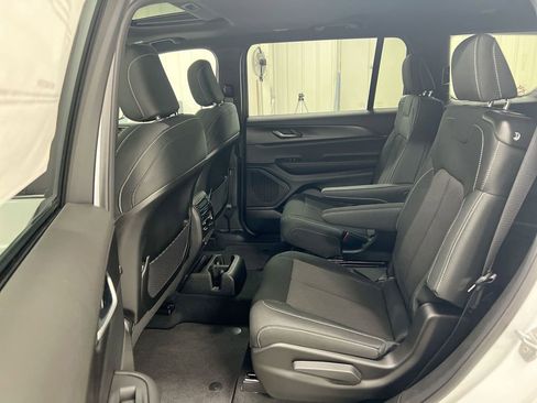 New 2026 Jeep Grand Cherokee L Laredo image 23
