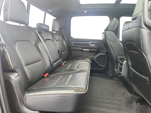 Used 2020 RAM 1500 Laramie w/ Night Edition image 28