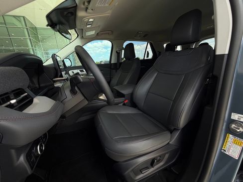 New 2026 Ford Explorer Active w/ Active Comfort Package RWD image 5