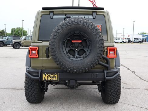 New 2025 Jeep Wrangler Unlimited Rubicon w/ Technology Group image 7