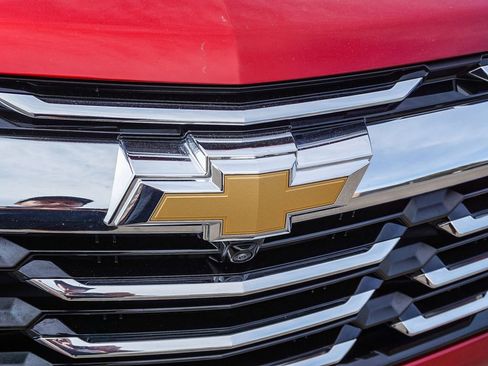 Used 2026 Chevrolet Equinox LT w/ Safety and Technology Package image 11