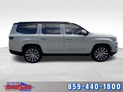 Used 2022 Jeep Grand Wagoneer Series II w/ Premium Group II AWD/4WD image 10