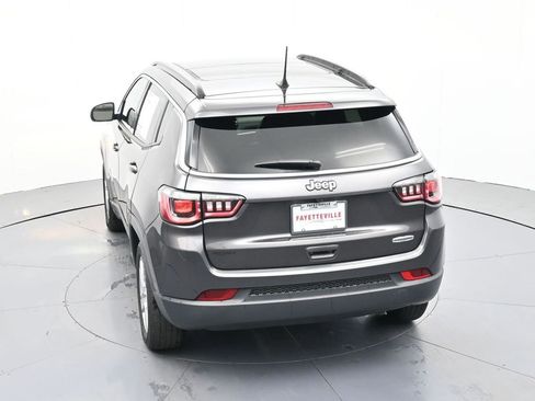 Used 2022 Jeep Compass Latitude w/ Sun and Sound Group image 29