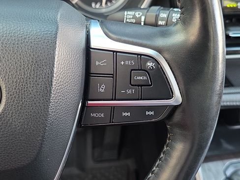 Used 2020 Toyota Highlander Platinum AWD/4WD image 14