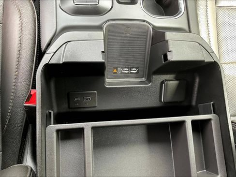 Used 2023 GMC Sierra 1500 Denali AWD/4WD image 19