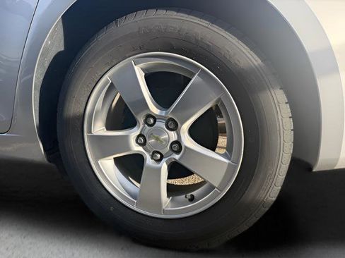 Used 2015 Chevrolet Cruze LT image 7