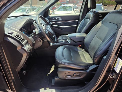 Used 2018 Ford Explorer Limited FWD image 19