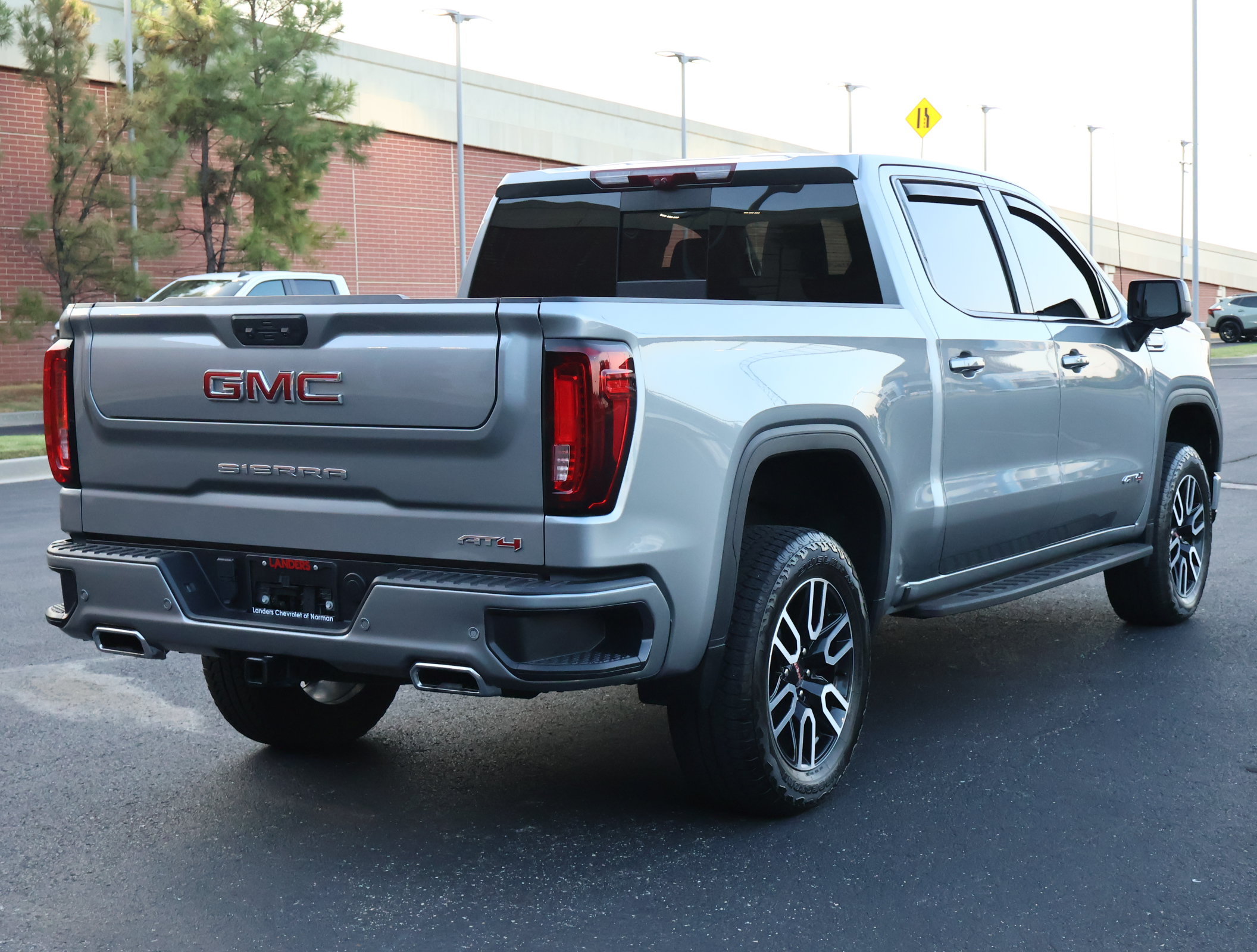Used 2025 GMC Sierra 1500 AT4 w/ Technology Package AWD/4WD image 36