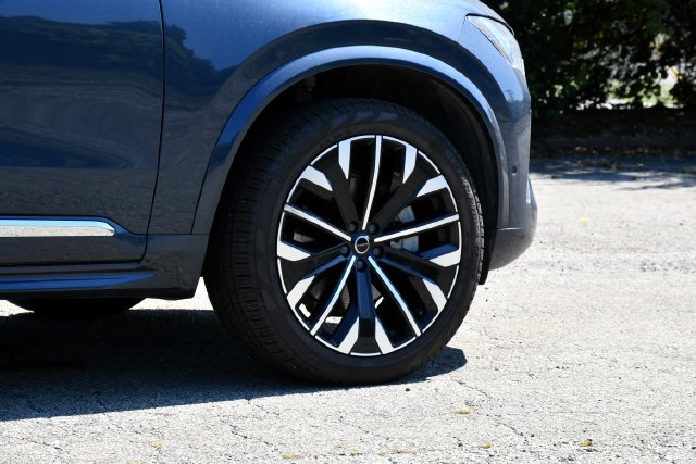 Certified 2026 Volvo XC90 B6 Plus AWD/4WD image 9