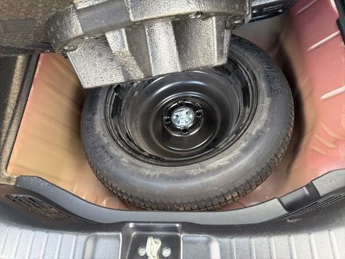 Used 2015 Honda Fit EX image 29