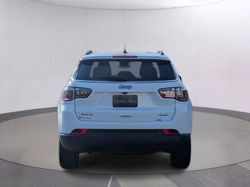 Used 2025 Jeep Compass Latitude w/ Convenience Group AWD/4WD image 4