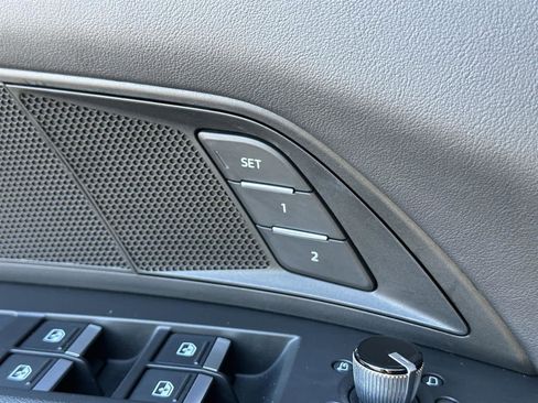 Used 2022 Audi e-tron GT Prestige w/ Prestige Package image 31