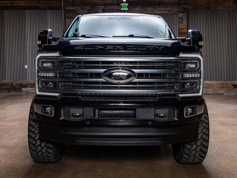 Used 2024 Ford F250 Limited w/ FX4 Off-Road Package image 2