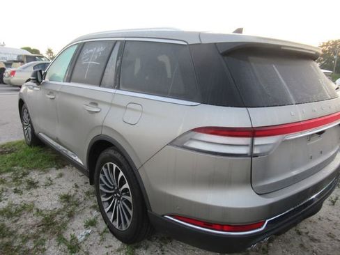 Used 2023 Lincoln Aviator Reserve w/ Equipment Group 201A RWD image 4