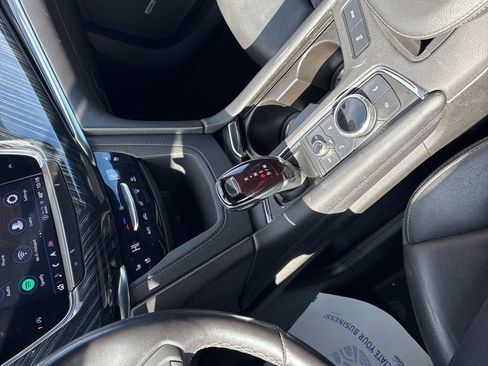 Certified 2023 Cadillac XT6 Premium Luxury image 31