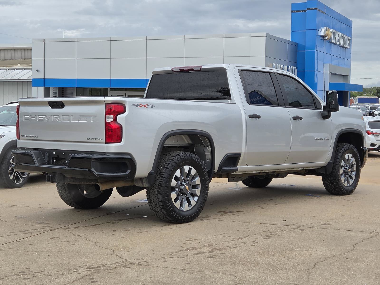 Used 2023 Chevrolet Silverado 2500 Custom w/ Custom Convenience Package AWD/4WD image 6