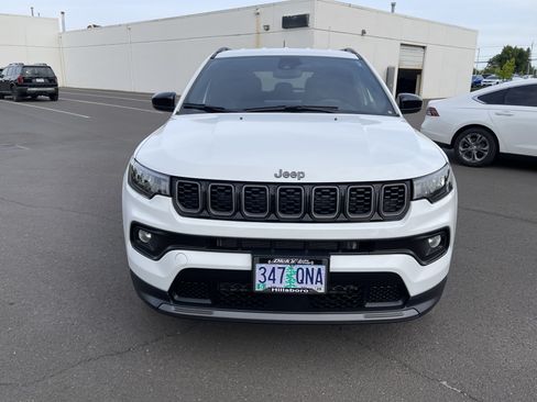 Used 2025 Jeep Compass Latitude w/ Altitude Special Edition AWD/4WD image 8
