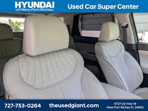 Certified 2023 Hyundai Palisade Limited FWD image 6