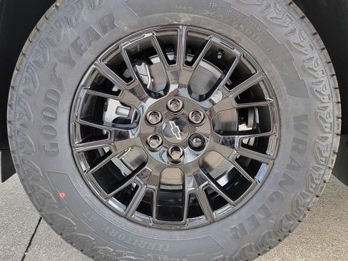 New 2026 Chevrolet Traverse Z71 w/ Enhanced Driving Package image 11