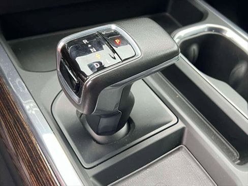 Used 2022 GMC Sierra 1500 Elevation image 24