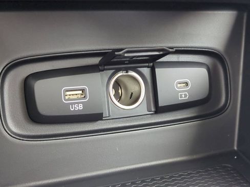 New 2026 Hyundai Venue SE image 24