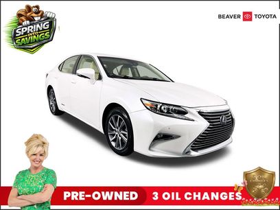 Used 2017 Lexus ES 300h w/ Luxury Package