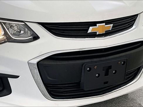 Used 2020 Chevrolet Sonic LT image 38
