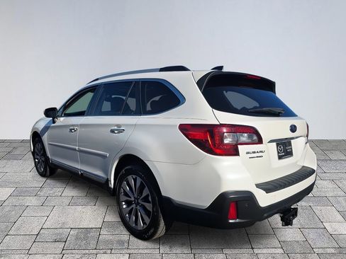 Used 2018 Subaru Outback 2.5i Touring w/ Popular Package #3 image 5