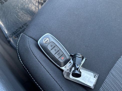 Used 2025 Nissan Sentra SV FWD image 15