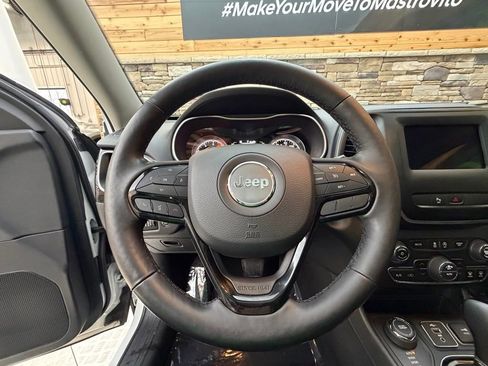 Used 2020 Jeep Cherokee Altitude image 17