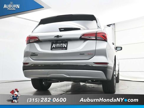 Used 2022 Chevrolet Equinox RS w/ Infotainment Package AWD/4WD image 21
