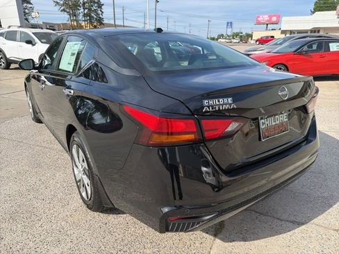 Used 2025 Nissan Altima 2.5 S image 8