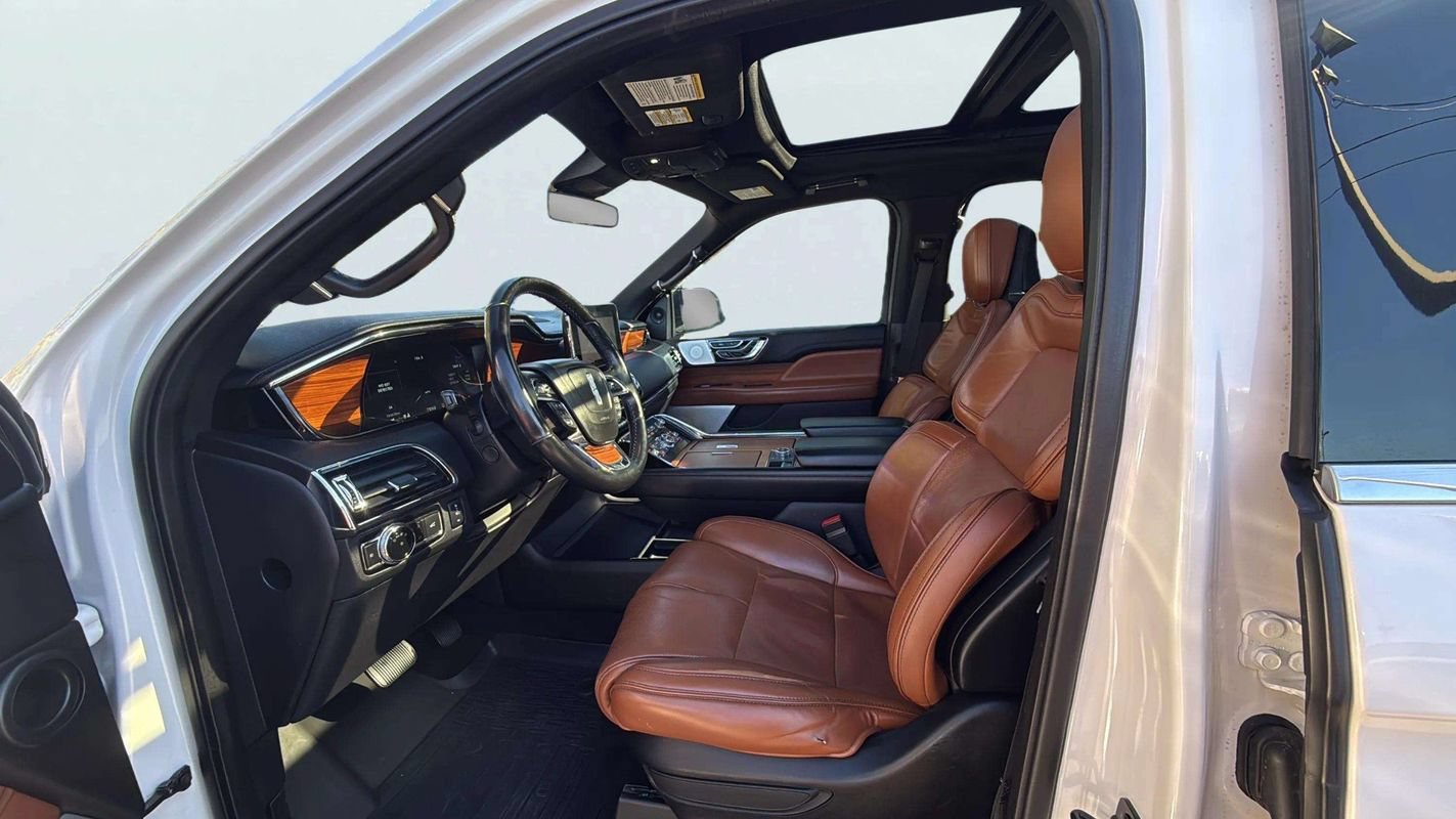 Used 2019 Lincoln Navigator Reserve w/ Cargo Package AWD/4WD image 27