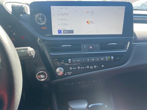 Certified 2025 Lexus ES 350 F Sport image 6