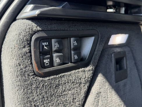 Used 2021 BMW X7 xDrive40i w/ Premium Package 2 AWD/4WD image 14