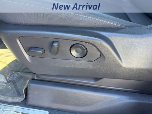 Used 2023 Chevrolet Silverado 1500 LT image 9