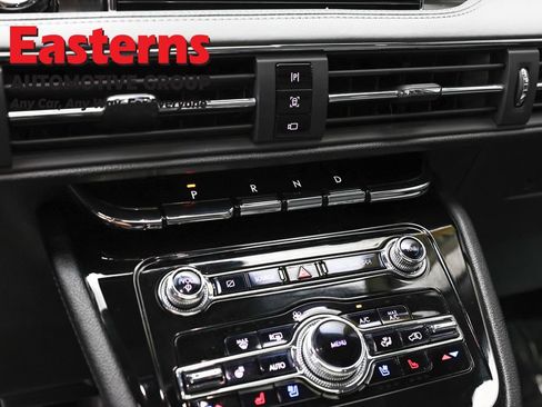 Used 2022 Lincoln Corsair AWD w/ Premium Package image 13