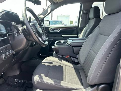 Used 2022 Chevrolet Silverado 1500 LT AWD/4WD image 15