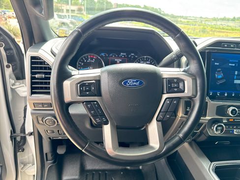 Used 2022 Ford F250 Platinum w/ FX4 Off-Road Package AWD/4WD image 14