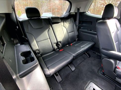 Used 2023 Kia Telluride S FWD image 30