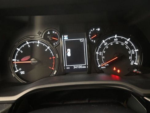 Used 2024 Toyota 4Runner SR5 image 22