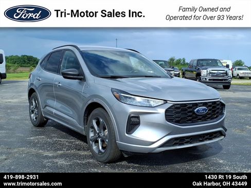 Used 2024 Ford Escape ST-Line w/ Tech Pack #1 FWD image 1