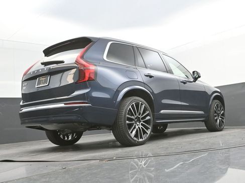 New 2026 Volvo XC90 B6 Plus w/ Protection Package Premier AWD/4WD image 34