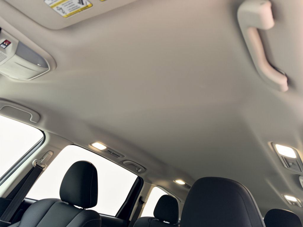 Used 2025 Subaru Ascent Premium AWD/4WD image 27