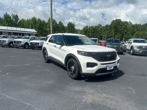 New 2025 Ford Explorer 4WD Police Interceptor image 3